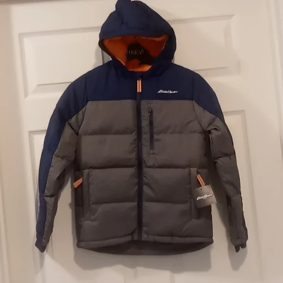 Eddie Bauer Boys' Classic Down Hooded Jacket NWT Sizes Small & Medium - Picture 3 of 5